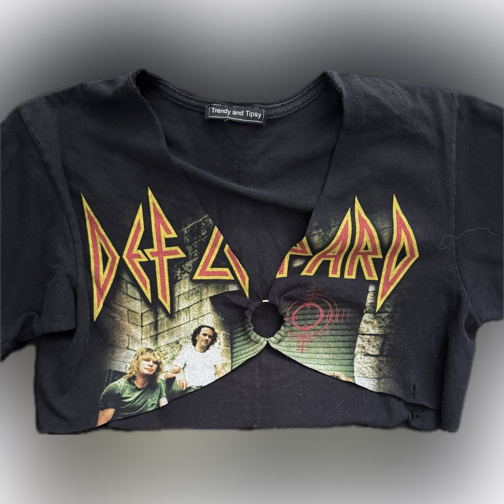 Vintage Def Leppard O-Ring Crop Top